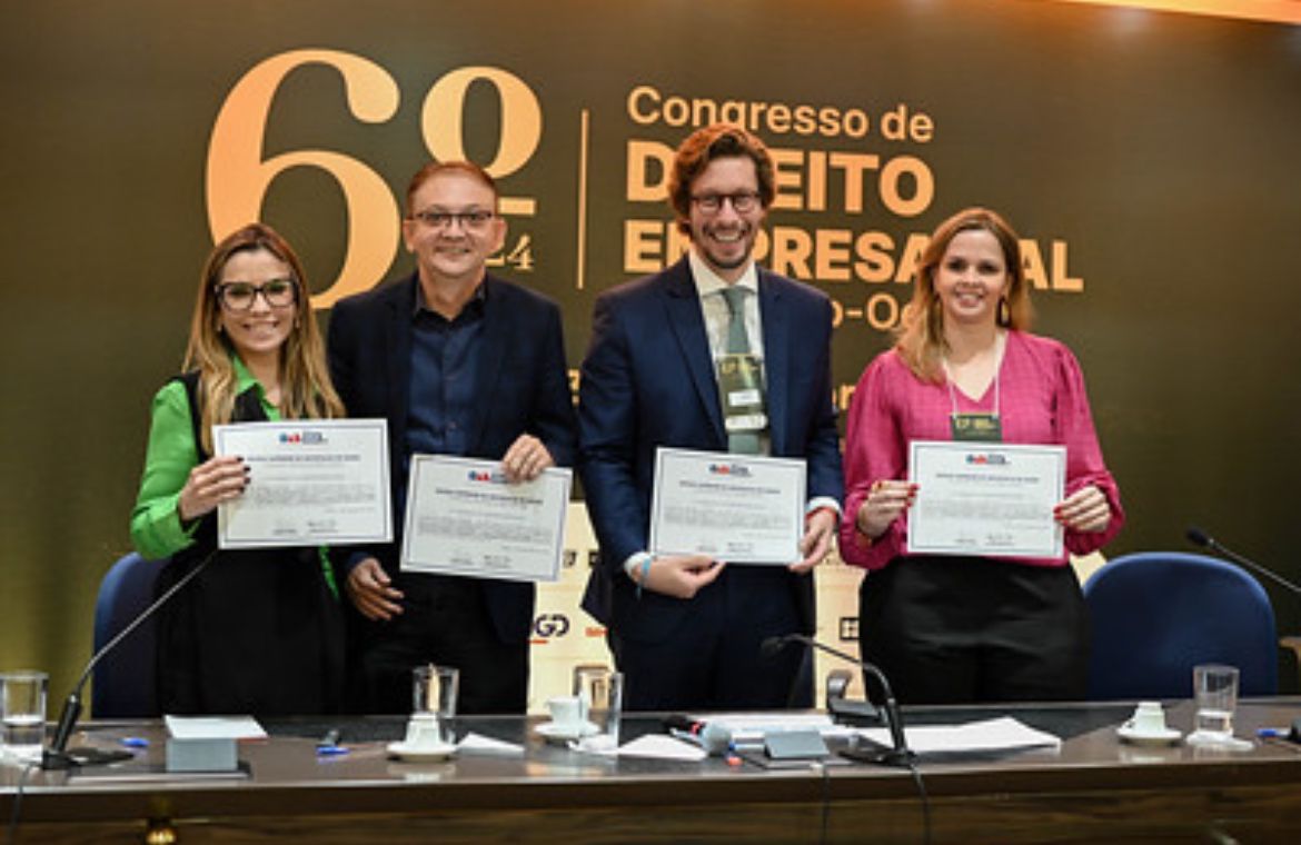 Dra Mariana Lima, J Leal, Ivo Bari e Ana Carolina Morais